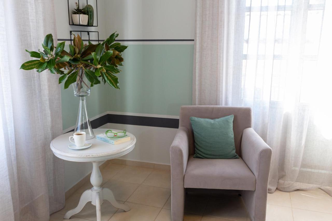Magnolia - Apartment In Каламата Экстерьер фото